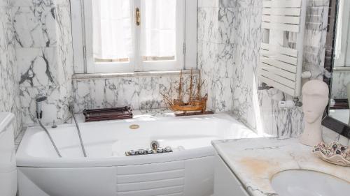 Monti Flat Rental in Rome, Roma (foto 3)