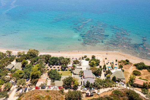 Villa Andriana & Villa Elena - Beachfront Pool Villas in Vasilikos