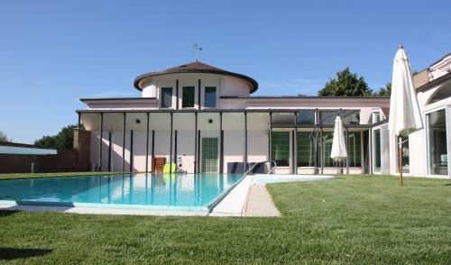 Villa bright and quiet 45 from the center of Rome, private pool exclusively gîte à louer Latina scalo