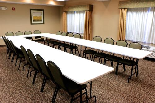 Holiday Inn Express Hotel & Suites Pierre-Fort Pierre By IHG - 회의실/연회장