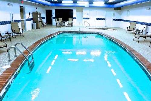 Holiday Inn Express Hotel & Suites Pierre-Fort Pierre an IHG Hotel - image 10