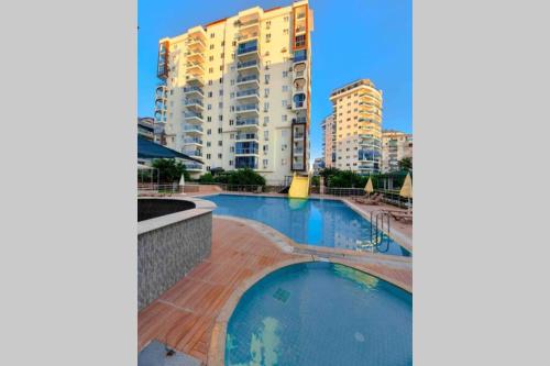 Beautiful apartment,amazing SEA VIEW +pool +gym…