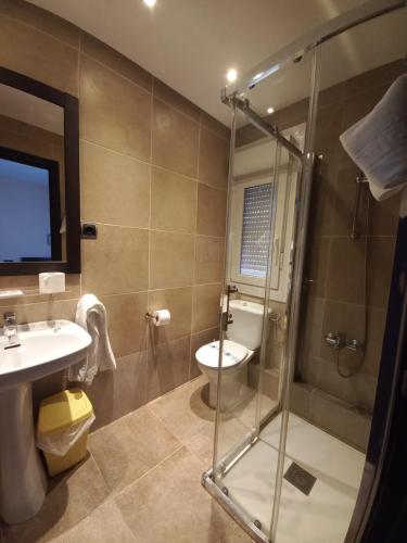 浴室, Hotel Alegret in 特倫普