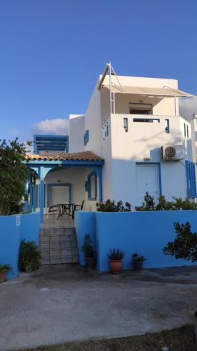  Soula appartments, Pension in Makry Gialos