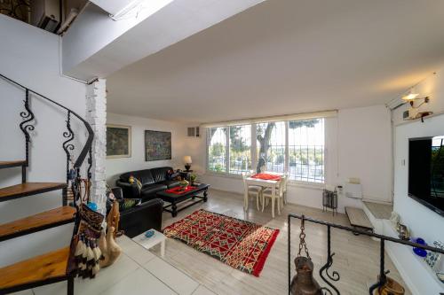 Exceptional House with Tree Inside near Sea in Maltepe