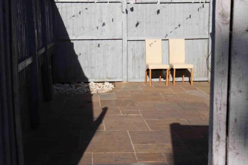 Cheerful 2 bedroom residential home - Free parking, Leeds (foto 8)