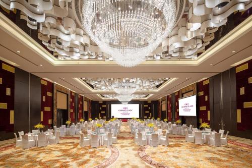 321666833 Crowne Plaza Guangzhou Huadu by IHG - Free Shuttle bus between hotel to Exhibition Center During Canton Fair
