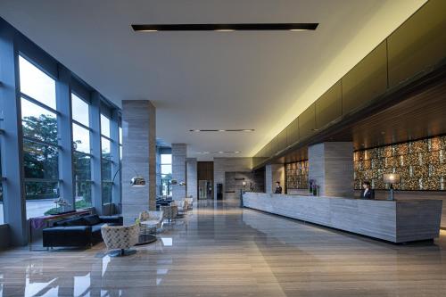 321666846 Crowne Plaza Guangzhou Huadu by IHG - Free Shuttle bus between hotel to Exhibition Center During Canton Fair