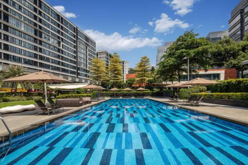321666857 Crowne Plaza Guangzhou Huadu by IHG - Free Shuttle bus between hotel to Exhibition Center During Canton Fair
