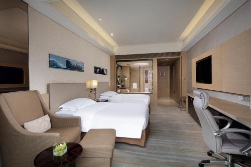 321666860 Crowne Plaza Guangzhou Huadu by IHG - Free Shuttle bus between hotel to Exhibition Center During Canton Fair