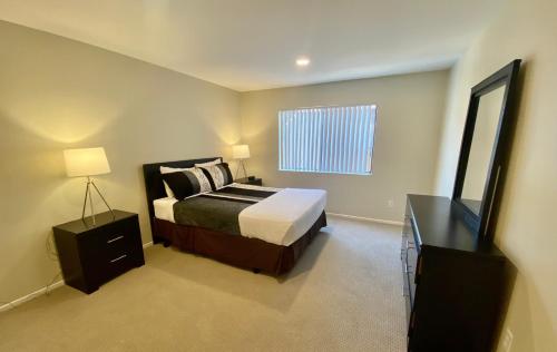 Cozy Westgate Apartments 30 Day Stays - main image