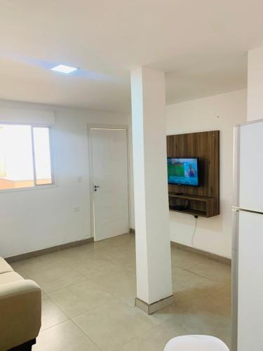 ห้องส่วนกลางสำหรับนั่งเล่น/ดูทีวี, Apartamento no Tremembé/Tucuruvi apto 06 (Apartamento no Tremembe/Tucuruvi apto 06) in เตรเมมเบ