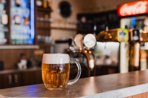 ห้องอาหาร, Hotel Krajka**** in วัมเบิร์ค