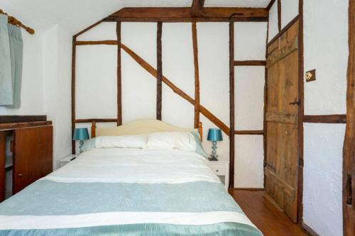 Barnaby's Lodge Broadstairs - Tap to explore photos