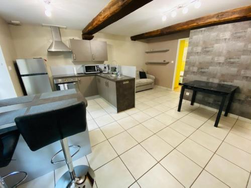 Bel appartement cœur de ville - Location saisonnière - Chalon-sur-Saône