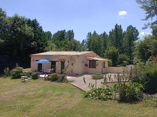 B&B Boisredon - Mas des Maje - Bed and Breakfast Boisredon