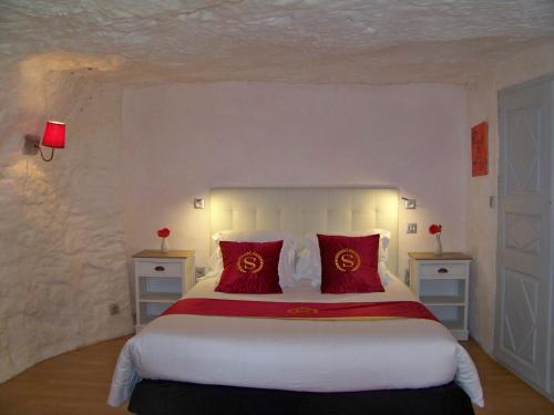 1 double bed, 1 sofa bed