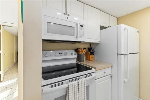 Condo 108 - image 11