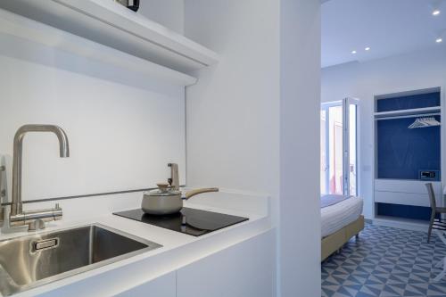 Capri Marina Suite 3