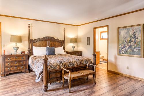Skyland Retreat - Max nighttime occupancy of 8 in Skyland