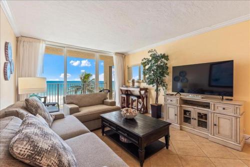 Condo 407 - main image