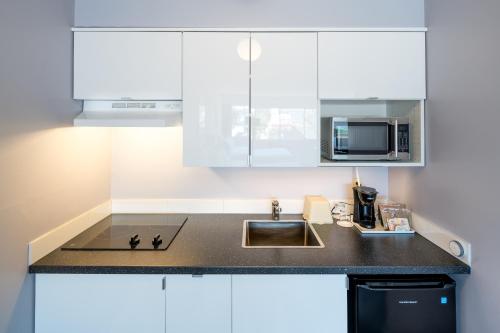 Cassandra Hotel in Vancouver, Canada
