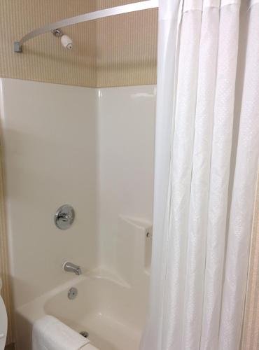Country Inn & Suites by Radisson Cincinnati Airport KY - image 9
