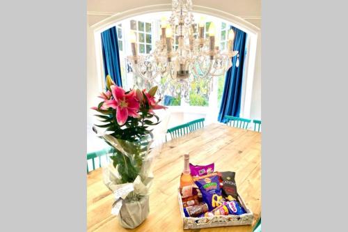 Cleveland House - Perfect for Beaches and Town. gîte à louer Nightingale House & Court