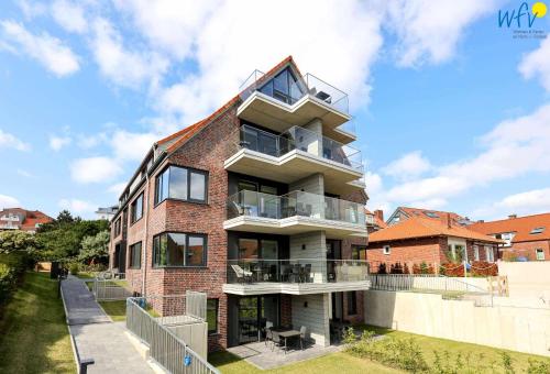 Apartment with Terrace image 4