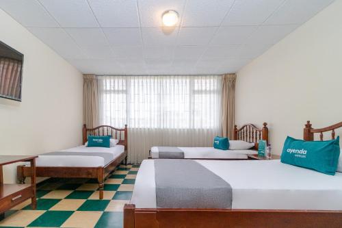 1 twin bed, 2 bunk beds