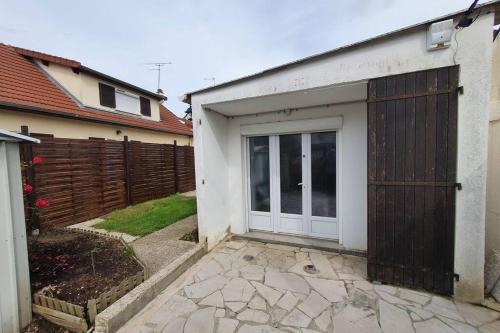 Maison roisséenne entre Paris et Disneyland gîte à louer Doutre