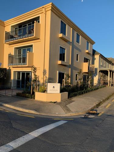 阿卡罗瓦标准汽车旅馆