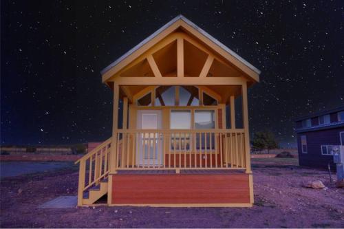 076 Tiny Home nr Grand Canyon South Rim Sleeps 8 - Woodin, AZ