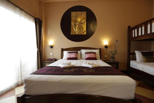 Liam's Guesthouse Adults Only in San Phe Suea