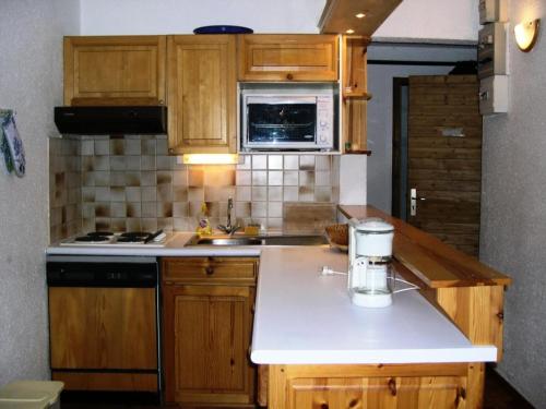 Appartement 8 pers. centre-village 69130 - image 11