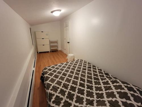 182 Bedrooms near Fenway & Dowtown