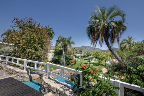 tuin, Cruccuris Resort - Adults Only in Villasimius