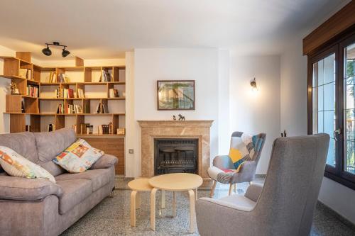 สิ่งอำนวยความสะดวกเพื่อการสันทนาการ, TaDawn Literary in กลางเมืองเอสเตโปนา