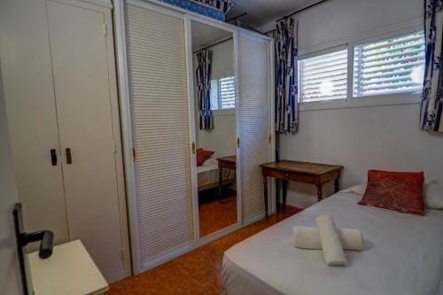 Beach Apartment Garden Vinyet by Hello Homes Sitges - image 4