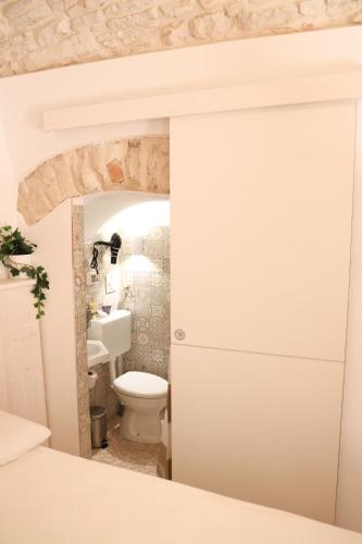 Room 20 - Piccola Camera in pietra bianca in Giovinazzo