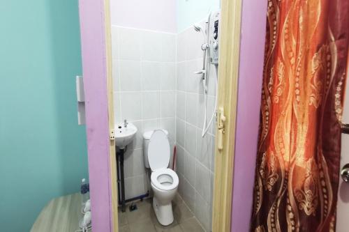 Bathroom, OYO Home 90339 Sosodikon Inap Desa in Kinabalu National Park