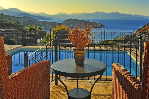 Istron Collection Villa with a private pool gîte à louer Ásari