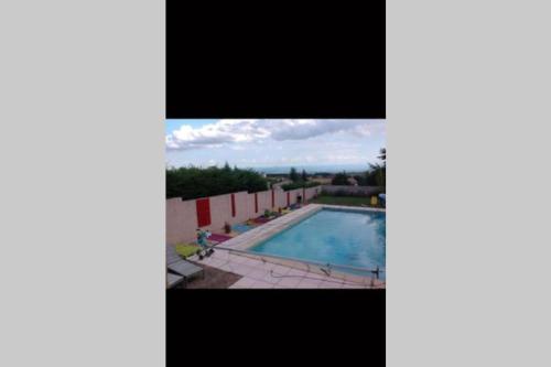 Villa au calme avec piscine gîte à louer Aiguefonde