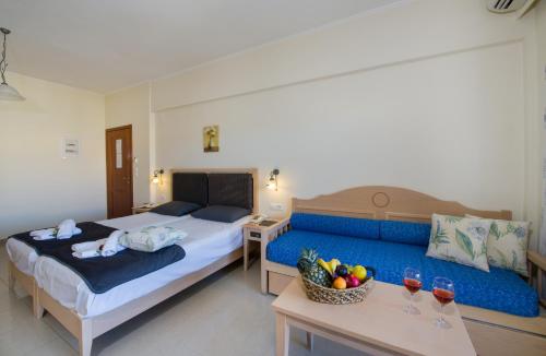 Toxo Hotel - main image