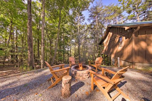 Blue Ridge Hideaway with Fire Pit and Mtn Views!