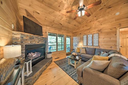 Blue Ridge Hideaway with Fire Pit and Mtn Views!