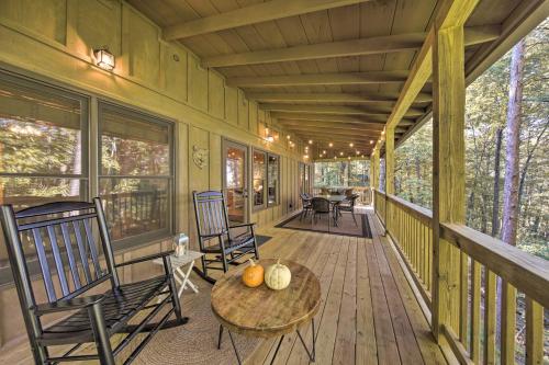 Blue Ridge Hideaway with Fire Pit and Mtn Views!