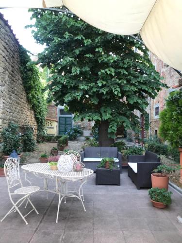 Сад, Suite Romantica con Giardino in Dimora Storica - Camera e Appartamento - B&B Palazzo Robicci in Кастільон Флорентіно