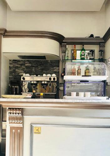 Hotel Mondial - image 2