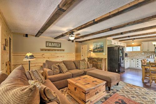 Coconino Cabin with Kayaks about 13 Mi to Reservoir in 塞多納市中心